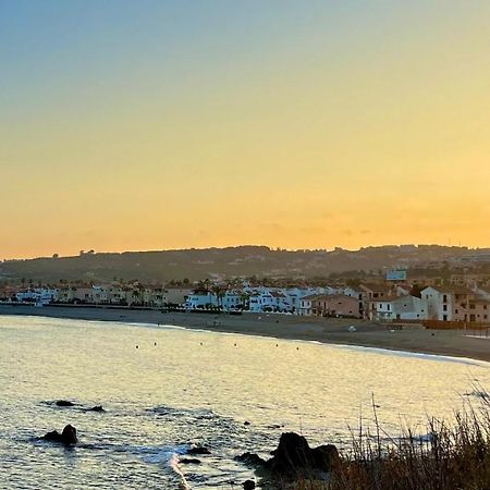 Atico Con Gran Terraza A 50 Metros De La Playa De Casares Apartment San Luis de Sabinillas Luaran gambar